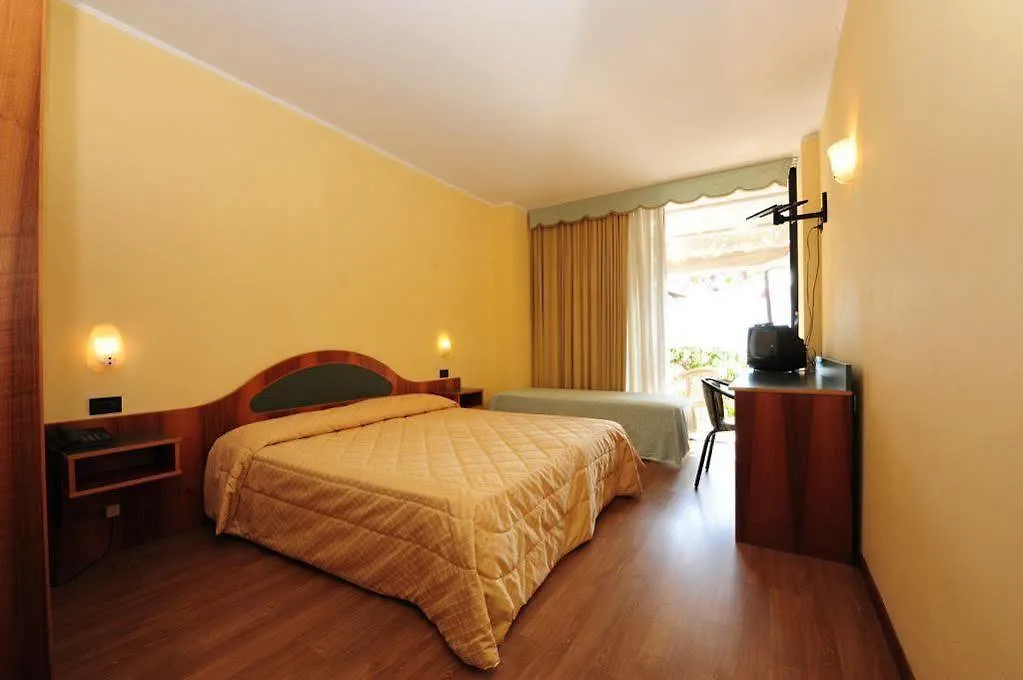 ***  Hotel Lido Gargnano Italië